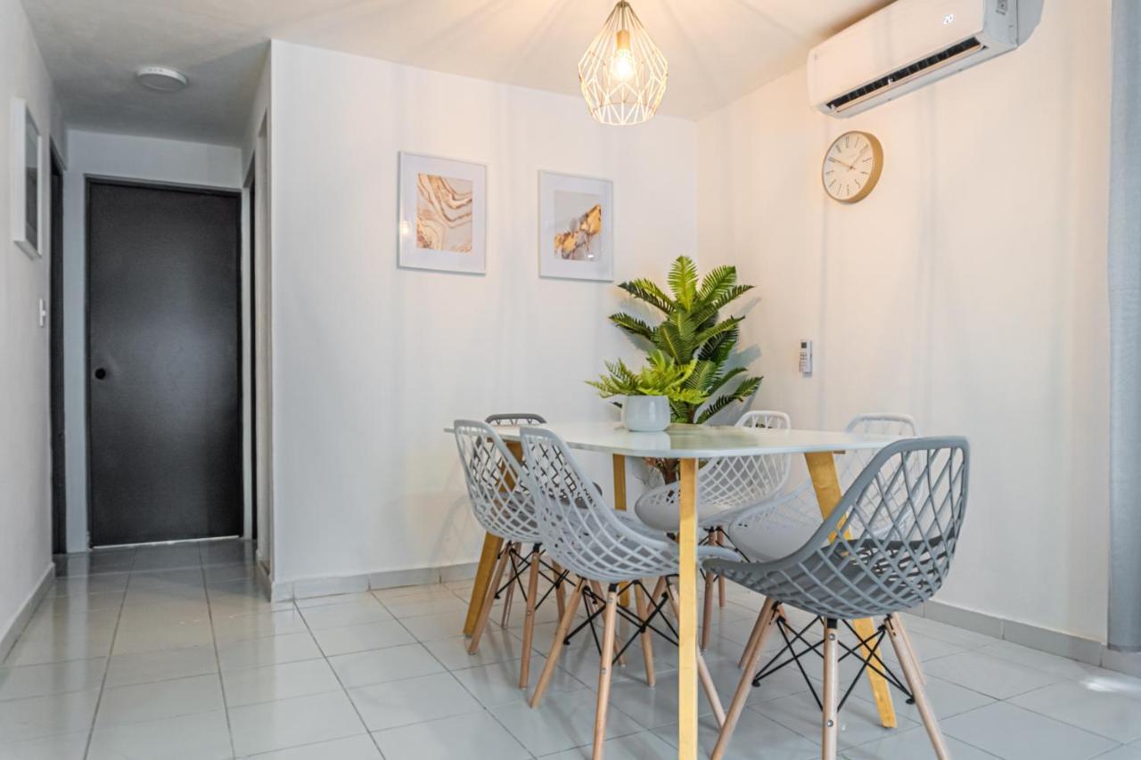 Pako Stays - Luxurious & Spacious 2 Bedroom Apartments Close To The Beach, Free Wi-Fi, Ideal Location In Downtown Cancun Centro Exterior foto
